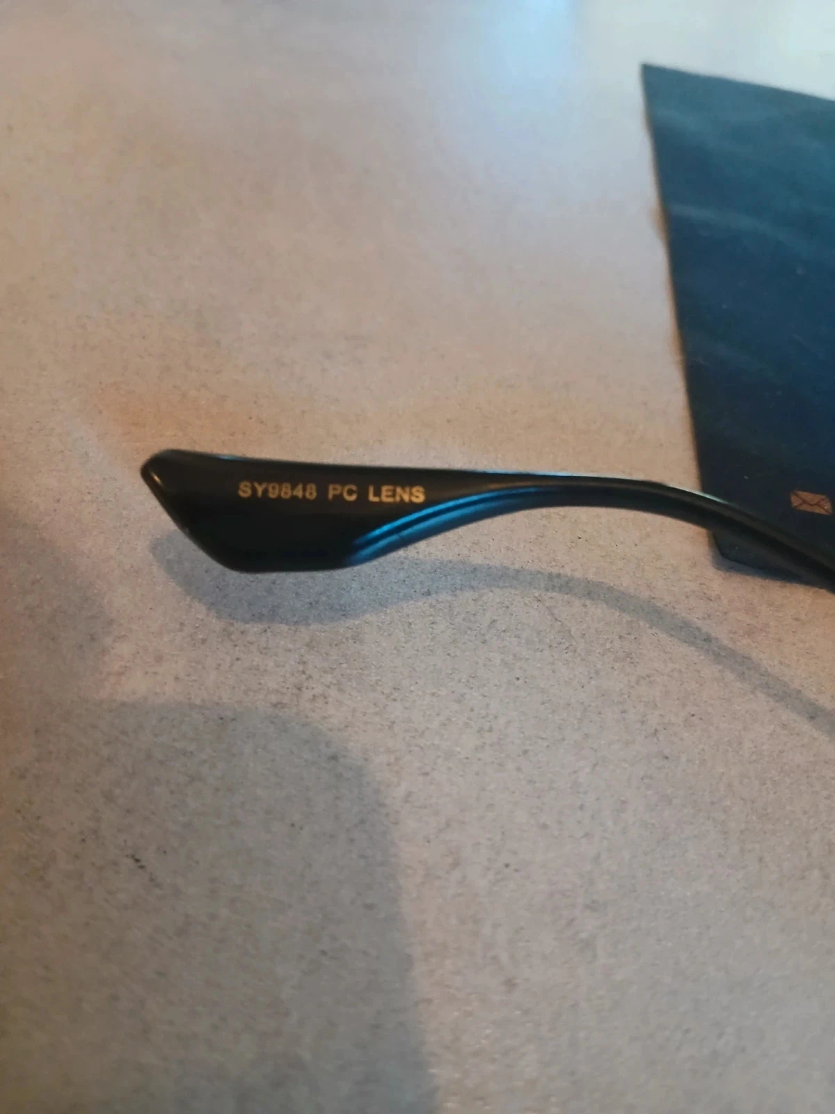 Óculos de Sol 'Sem Nome' Estilo Y2K – Lentes Coloridas & Acabamentos Dourado – photo 8